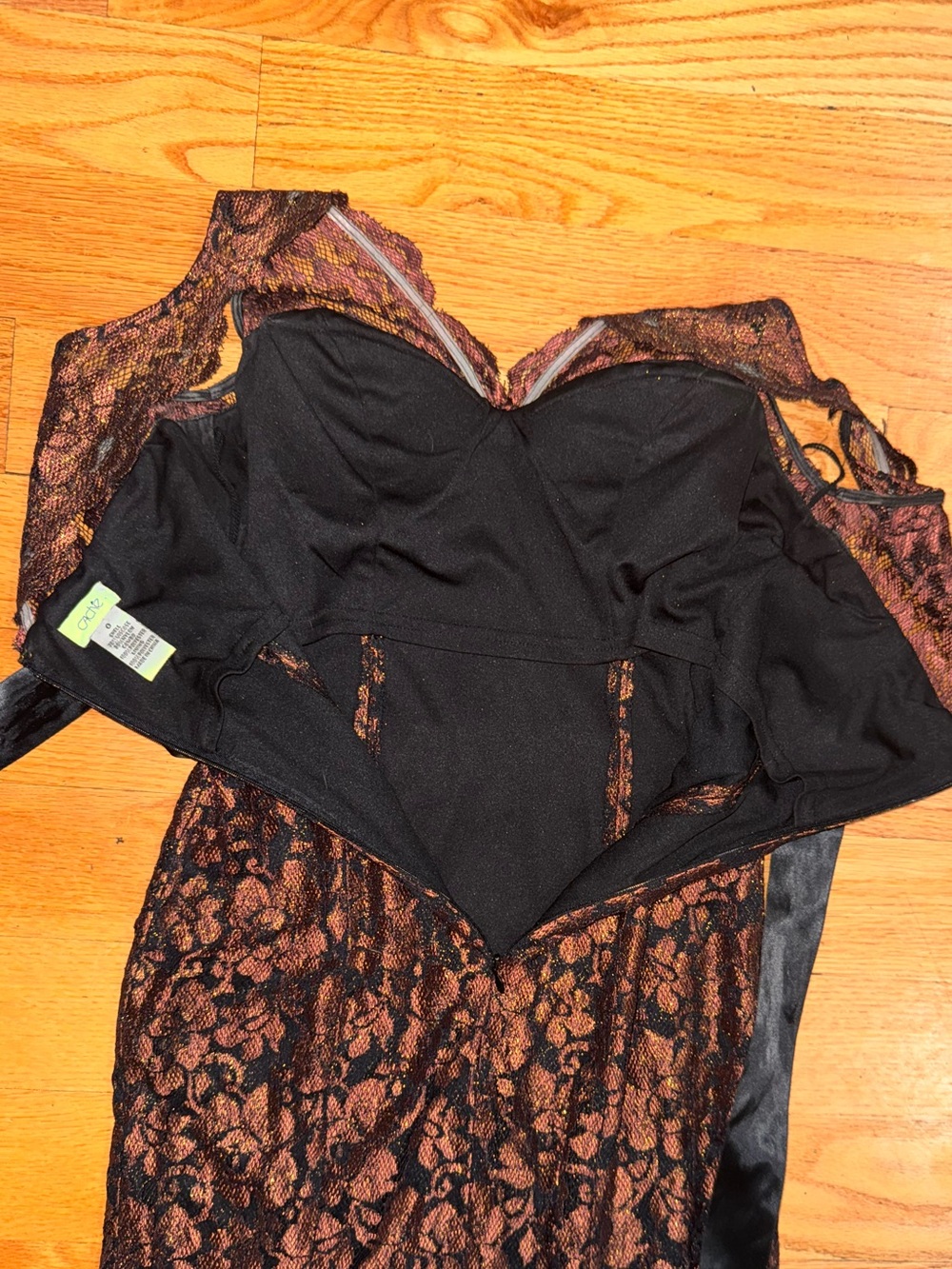 Cache dress - Picture 5 of 7